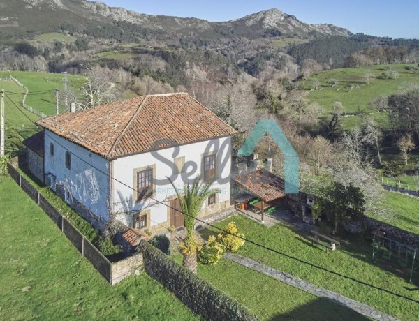 Chalet independiente en venta en Lugar Ardisana, Llanes photo 1
