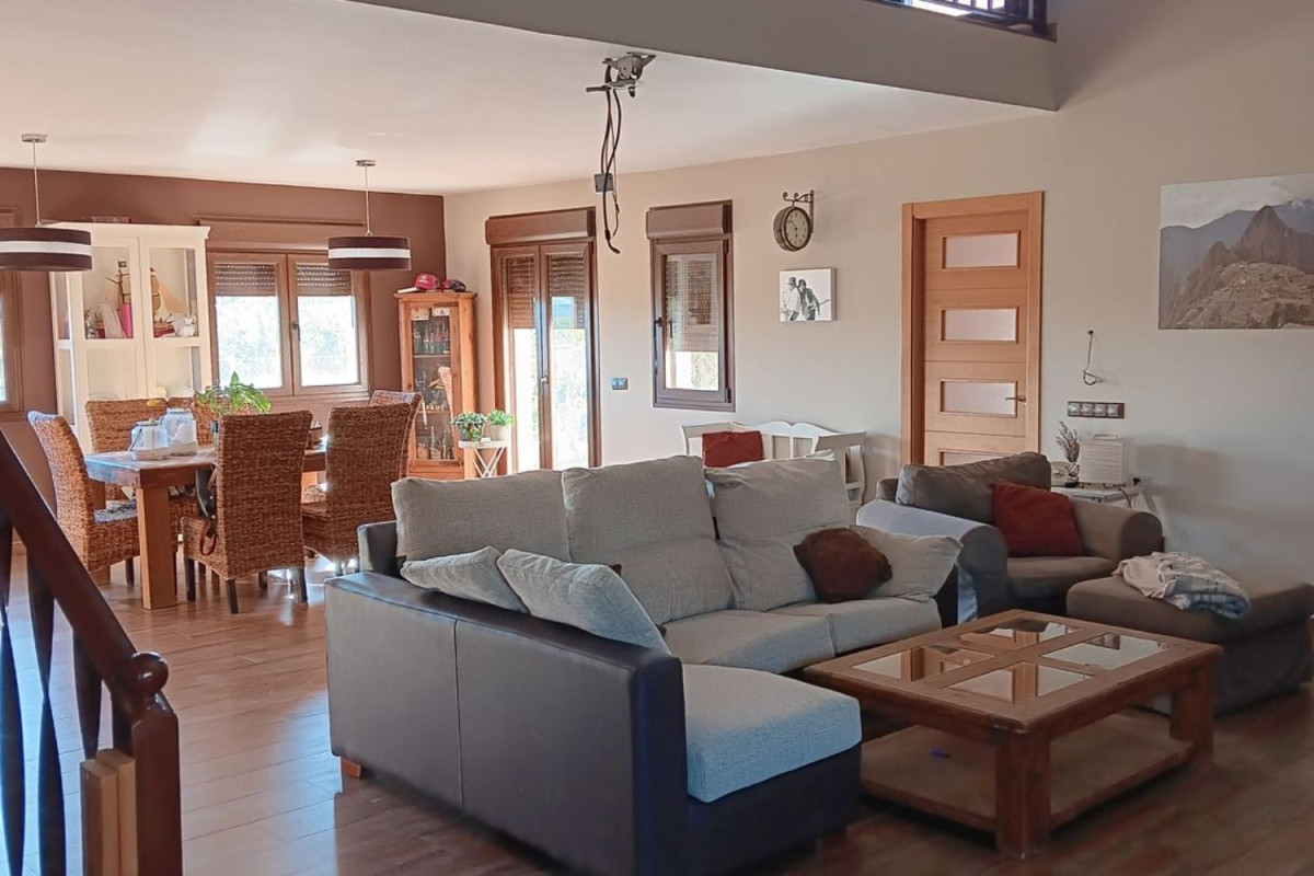 Casa o chalet independiente en venta en calle de la Golondrina, 44, Camarma de Esteruelas
 photo 2