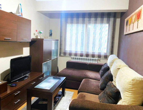 Piso en venta en  Avenida Rosalía de Castro, Ames photo 1