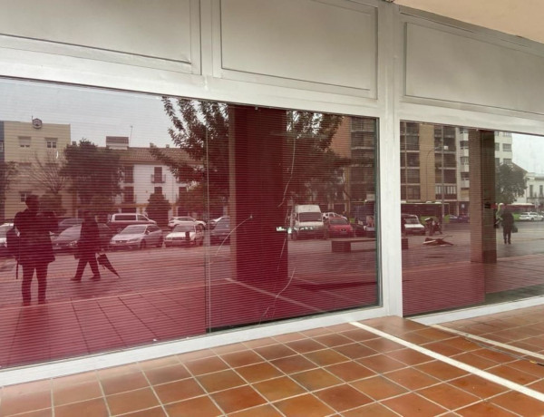 Local en venta en San Cayetano thumbnail 1