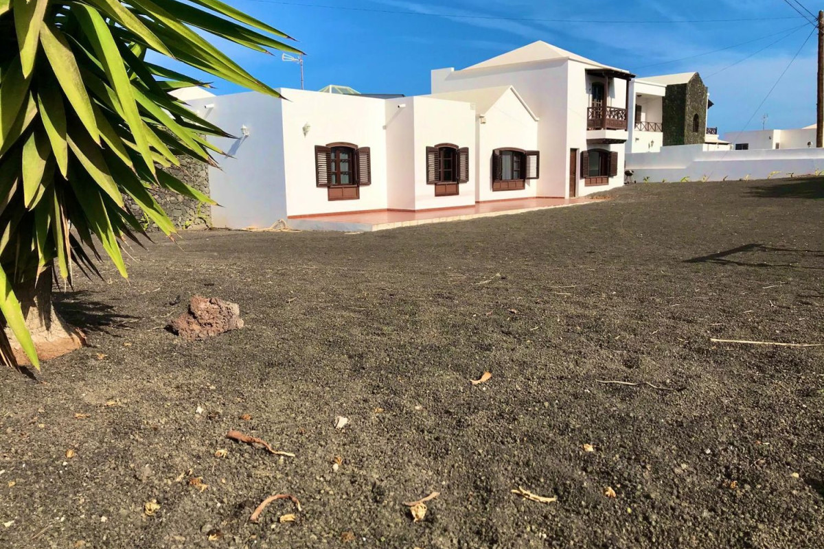 Продажа отдельного шале в  Calle José Marchena, Тегисе photo 5
