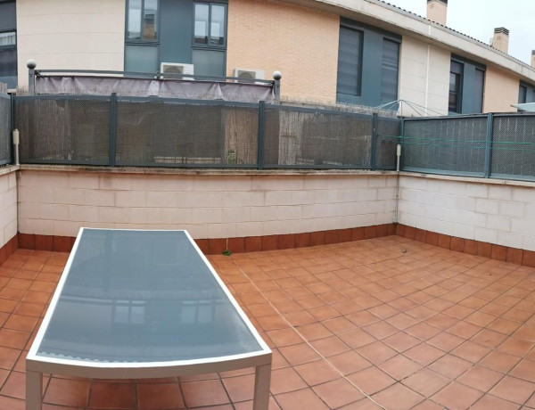 Semi-detached house for sale in  Carretera Madrid , Calatayud photo 4