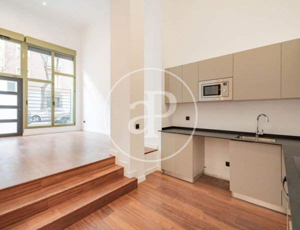 Продажа первого этажа в Calle Marcelino Alvarez s/n, Madrid thumbnail 1
