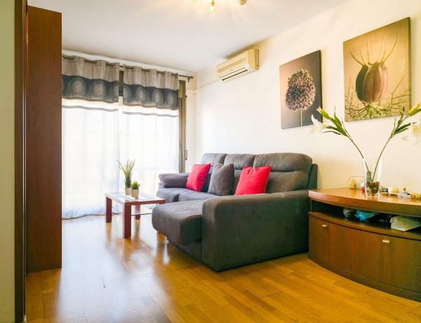 Piso en venta en Calle de Lluís Domènech I Montaner, Cornellà de Llobregat thumbnail 2