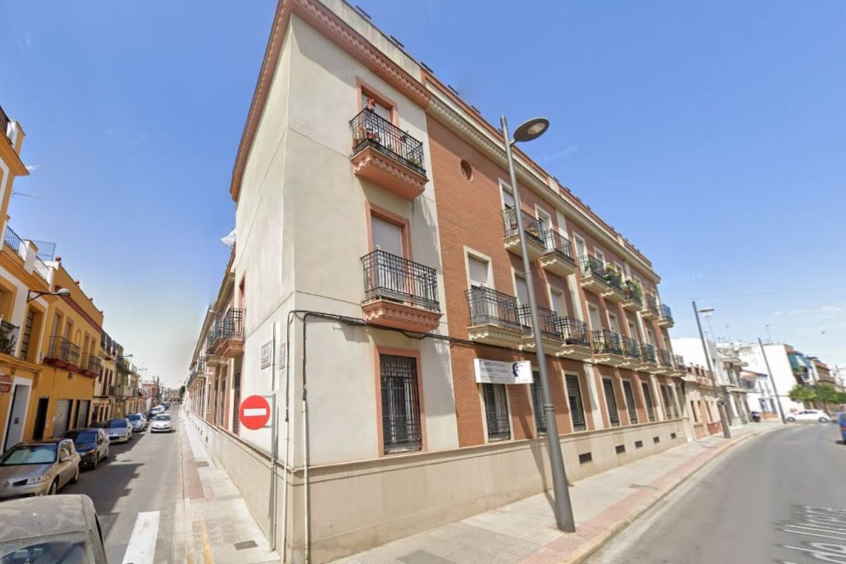 Продажа гаража на Calle Jesús de Grimarest , Дос Германаc photo 2