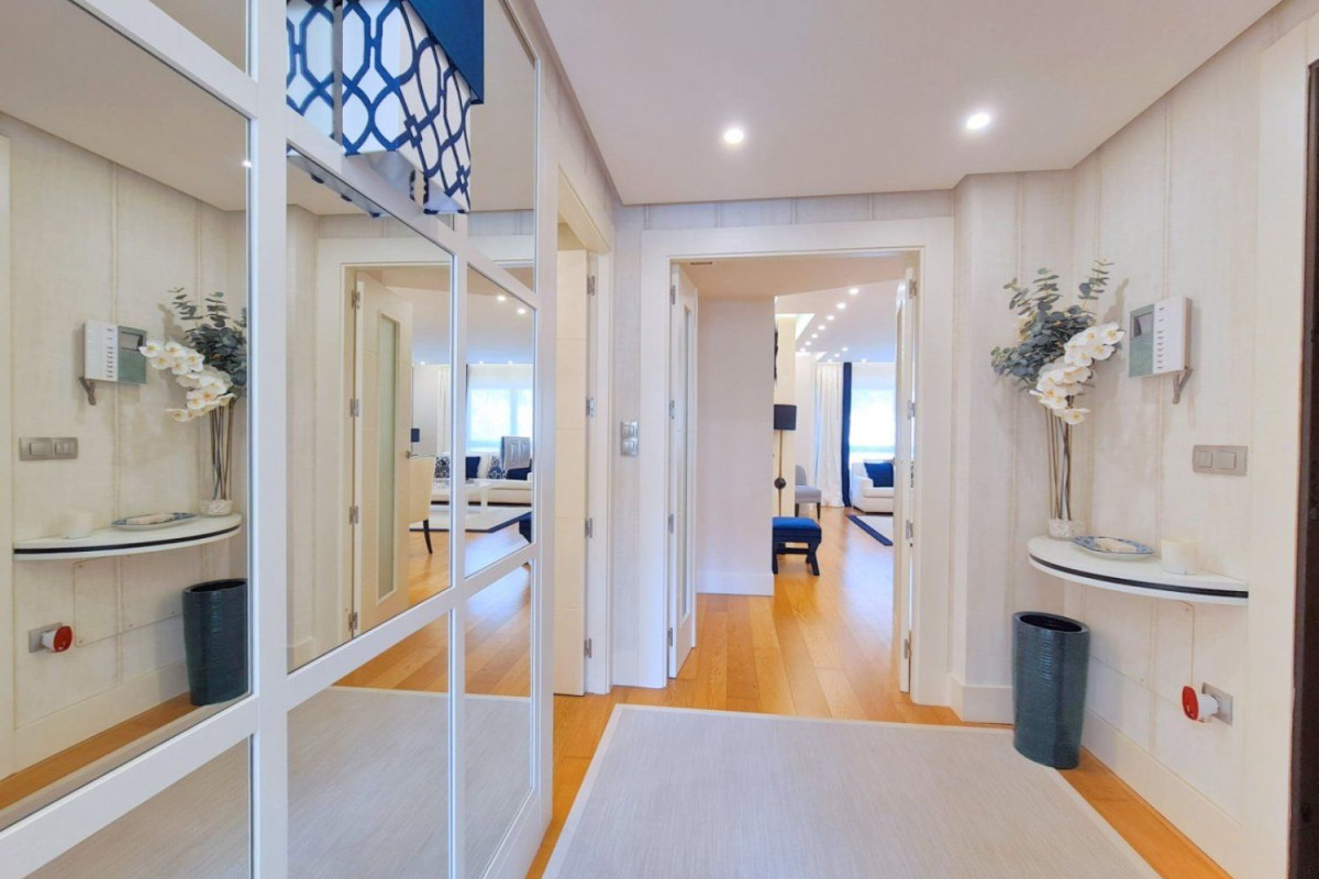 Sale of apartment in Avenida Reina Victoria Eugenia, Cartagena
 photo 5