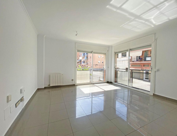 First floor for sale in La Creu de Barberà - Avinguda - Eixample , Sabadell photo 1