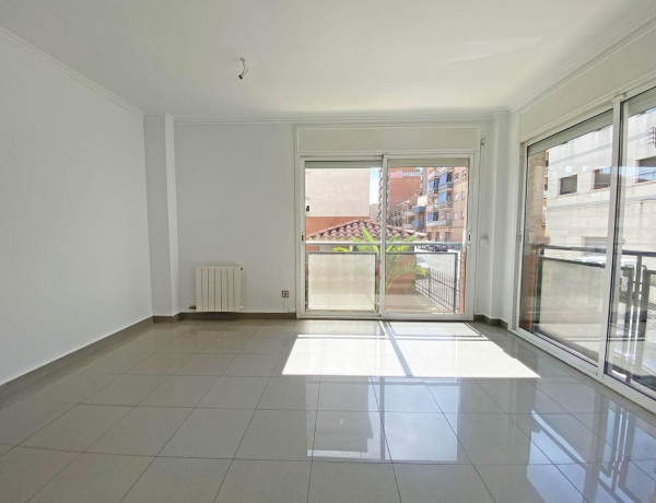 First floor for sale in  La Creu de Barberà - Avinguda - Eixample , Sabadell photo 4