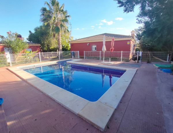 Detached villa for sale in , Montroy photo 4