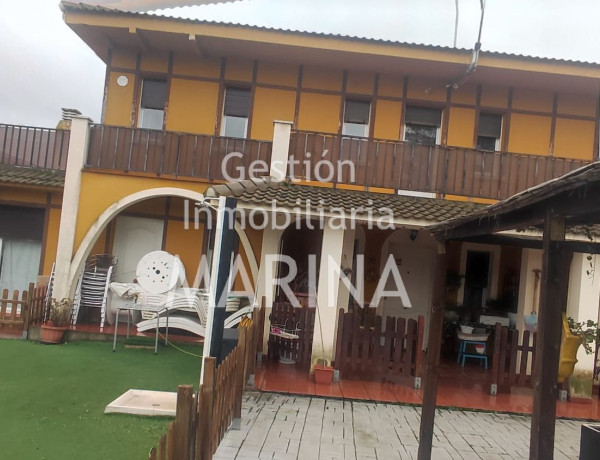 Коттедж на продажу в , El Viso de San Juan photo 1