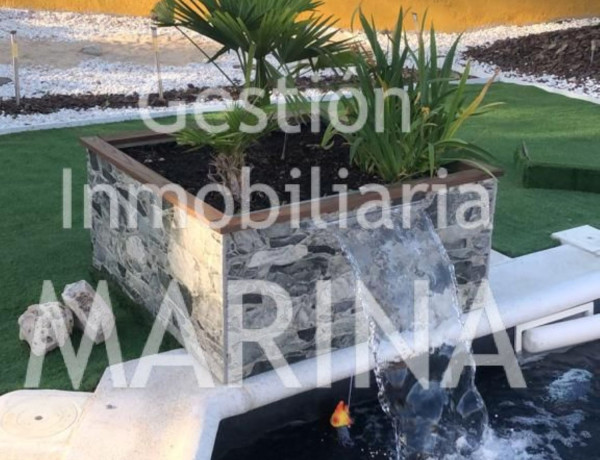 Коттедж на продажу в , El Viso de San Juan thumbnail 1