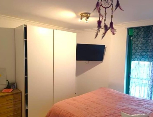 Piso en venta en Urb. Puerto, Estepona thumbnail 1