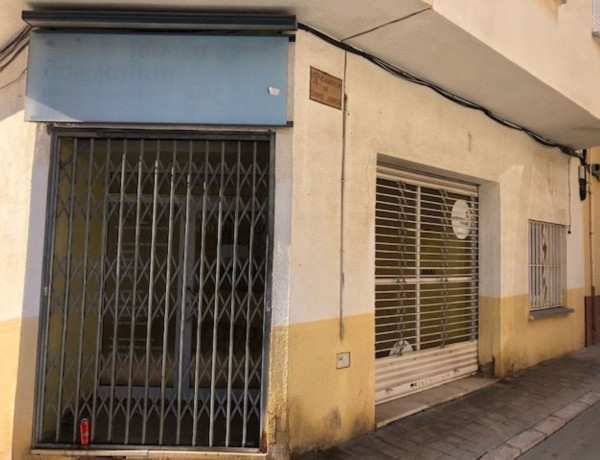 Local o nave en venta en calle de Lluís Bonín, 1 photo