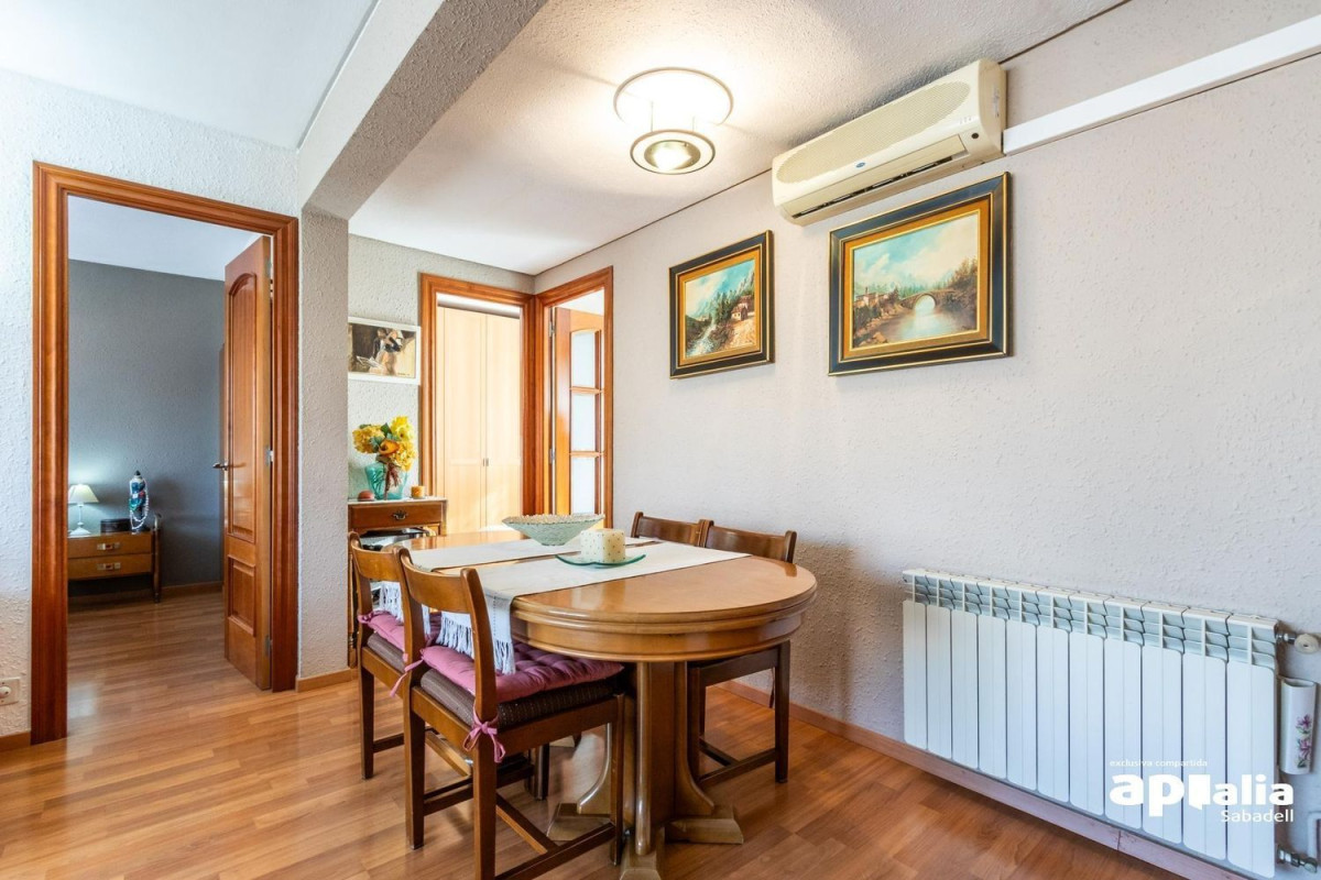 Sale of apartment in La Creu de Barberà - Avenue - Eixample, Sabadell
 photo 5