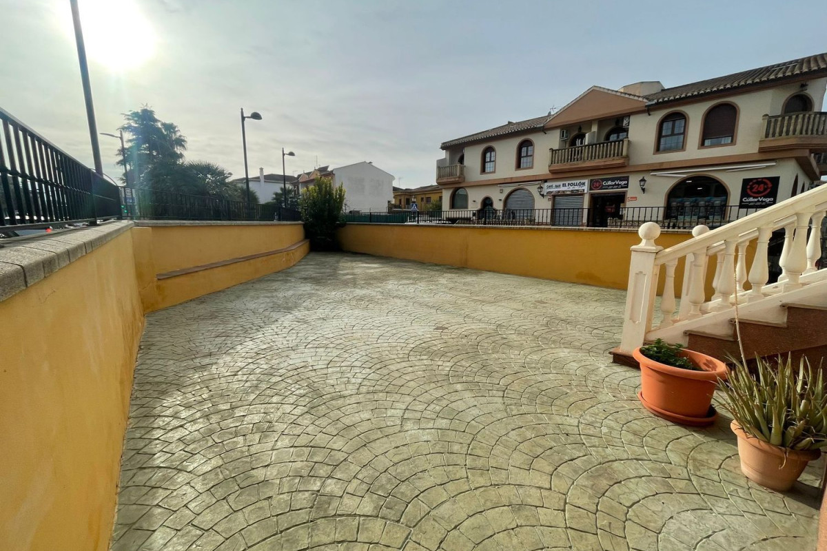 Sale of townhouse in , Cullar-Vega photo 2