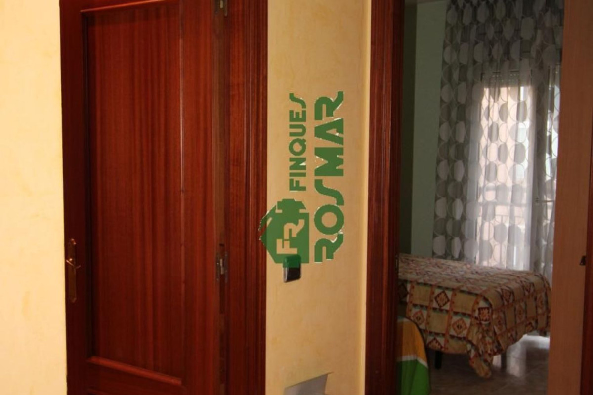Sale of apartment in Old Town, Lloret de Mar
 photo 3