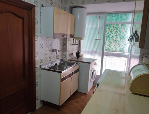 Piso en venta en Calle Cánovas del Castillo, Alcalá de Henares thumbnail 1