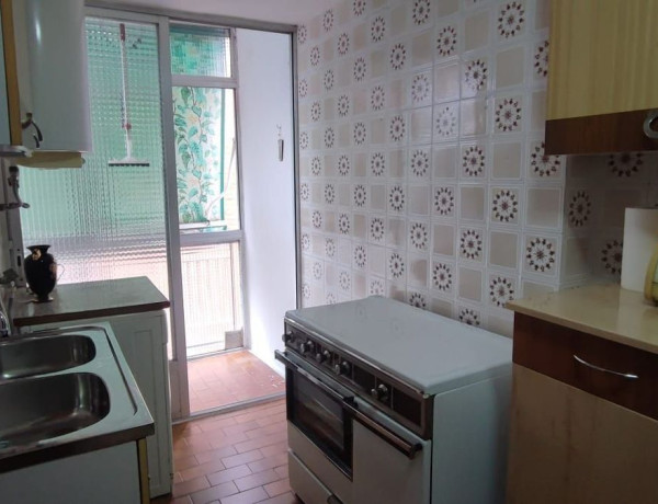 Piso en venta en Calle Cánovas del Castillo, Alcalá de Henares thumbnail 2