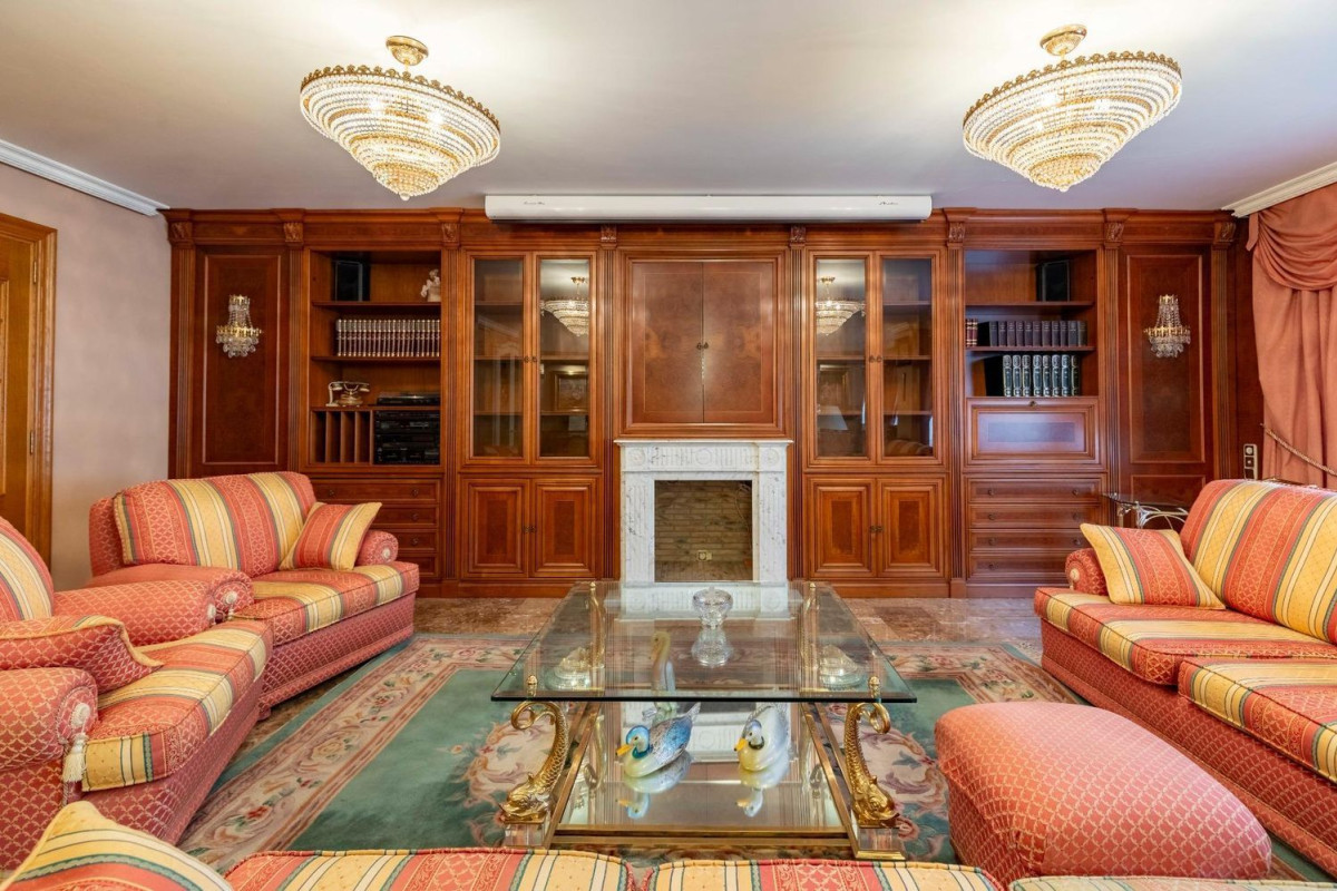Продажа квартиры на Calle de Colón, 8, Валенсия
 photo 4