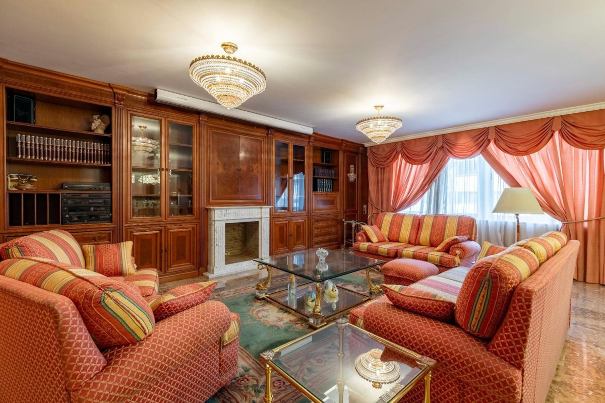 Продажа квартиры на Calle de Colón, 8, Валенсия
 photo 5