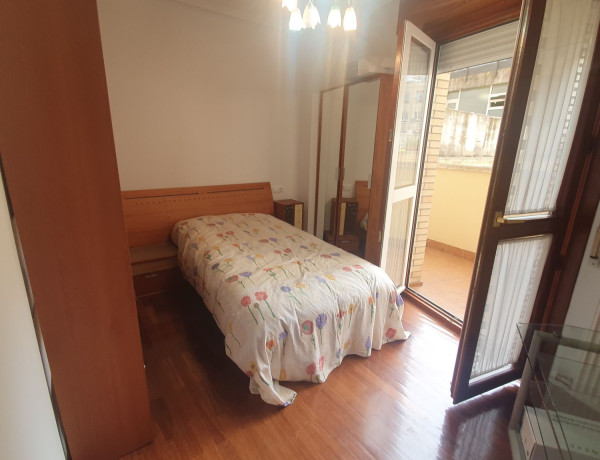 Продажа квартиры в Calle Reyes de Navarra Kalea, Vitoria-Gasteiz thumbnail 1