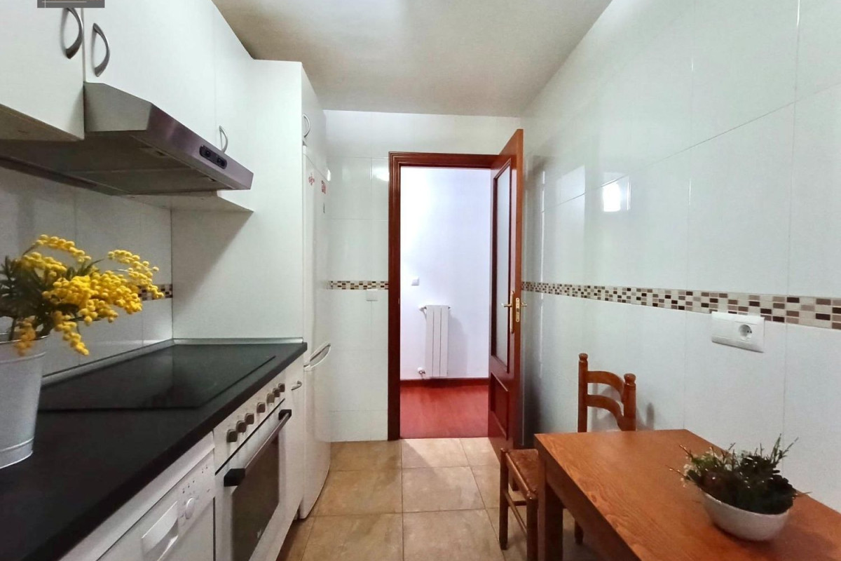 Piso en venta en Los Corrales de Buelna, Los Corrales de Buelna
 photo 4