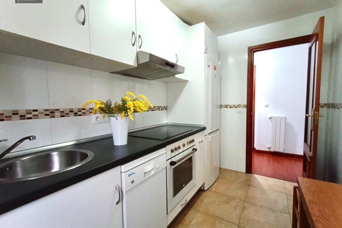 Piso en venta en Los Corrales de Buelna, Los Corrales de Buelna
 photo 5