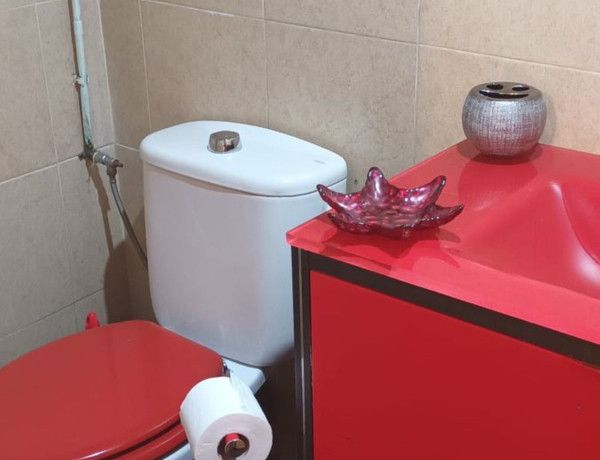 Bajo en venta en  Centre , Hospitalet de Llobregat photo 3