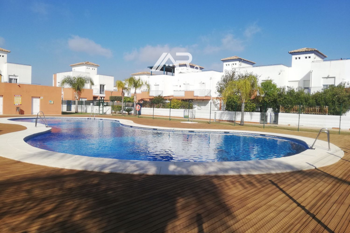 Venta de chalet adosado en  Avenida Alhambra , Vera photo 2