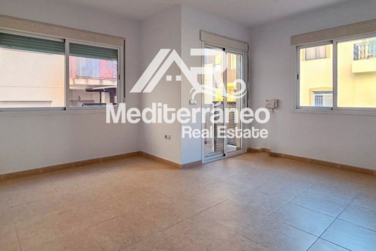 Piso en venta en calle Tijola, Albox
photo 3