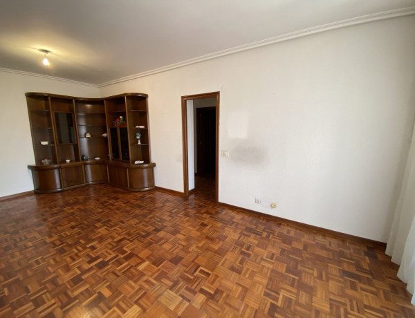 Piso en venta en  Calle General Vara de Rey, Logroño photo 2