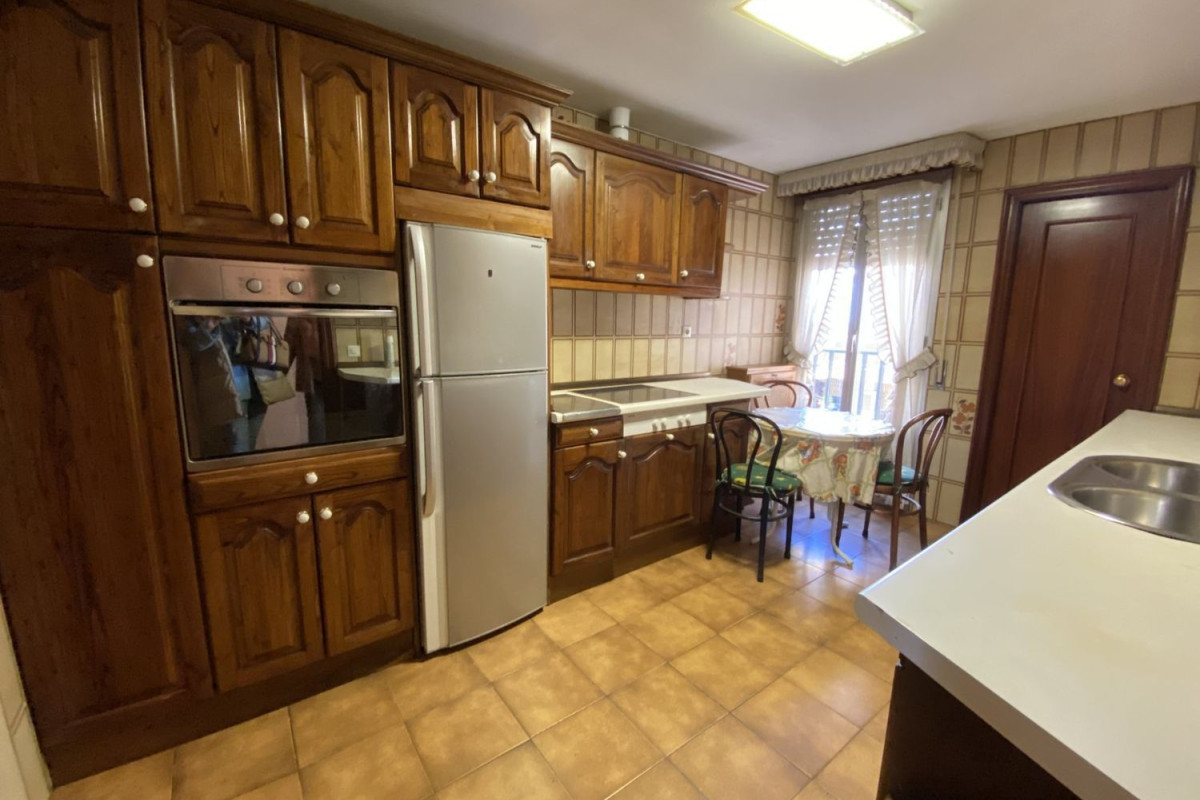 Venta de piso en Calle General Vara de Rey, Logroño
 photo 3