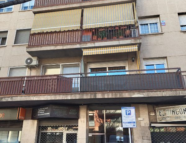 Piso en venta en Rambla de Francesc Macià, Terrassa photo 1