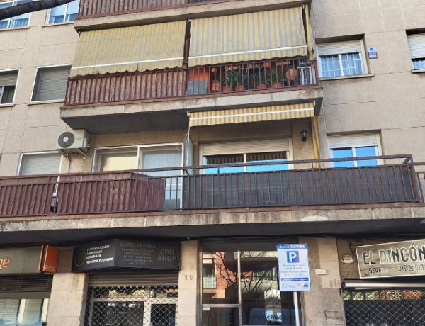 Piso en venta en Rambla de Francesc Macià, Terrassa thumbnail 1