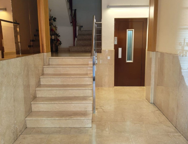 Piso en venta en  Calle de Tarragona, Terrassa photo 3