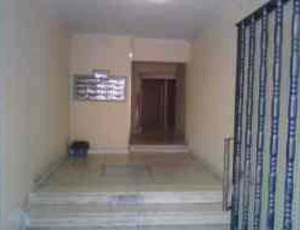 Piso en venta en Calle de Hernán Cortés, Alcalá de Henares thumbnail 1
