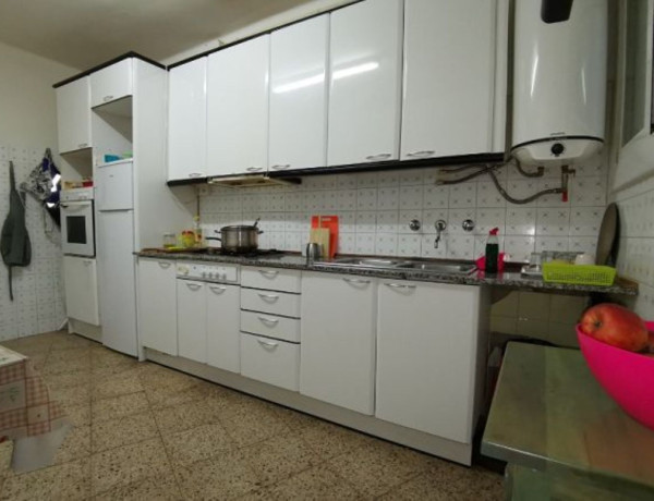 Piso en venta en  Plaza PLAÇA DE LES MISSIONS, Lleida photo 4