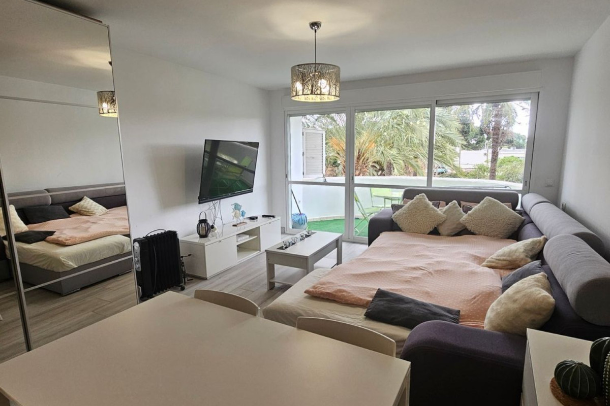 Sale of studio in Cuesta Correa, 2, Marbella photo 2