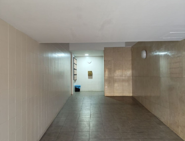 Piso en venta en  Carretera de Martorell, Terrassa photo 1