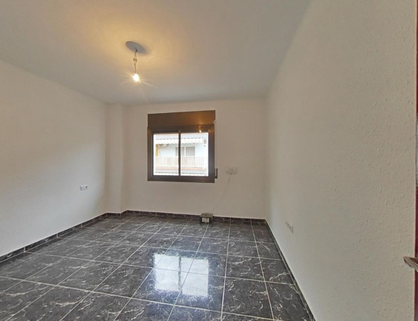 Piso en venta en  Calle de Tarragona, Terrassa photo 2