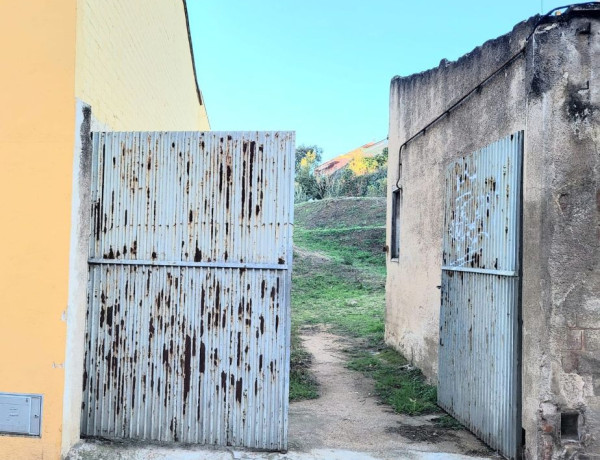 Terreno en venta en Llagostera photo 1