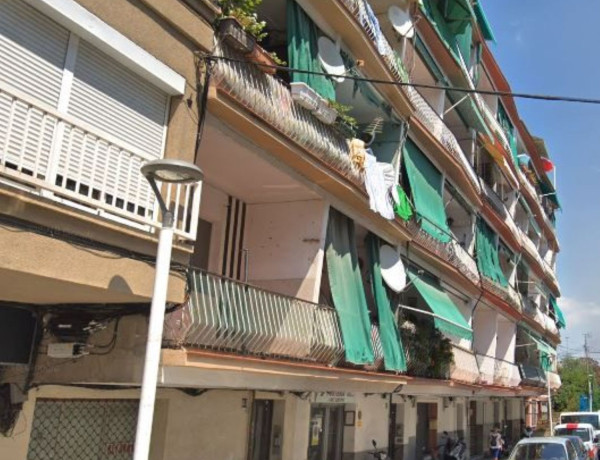 Piso en venta en  Calle de la Unió, Premiá de Mar photo 2