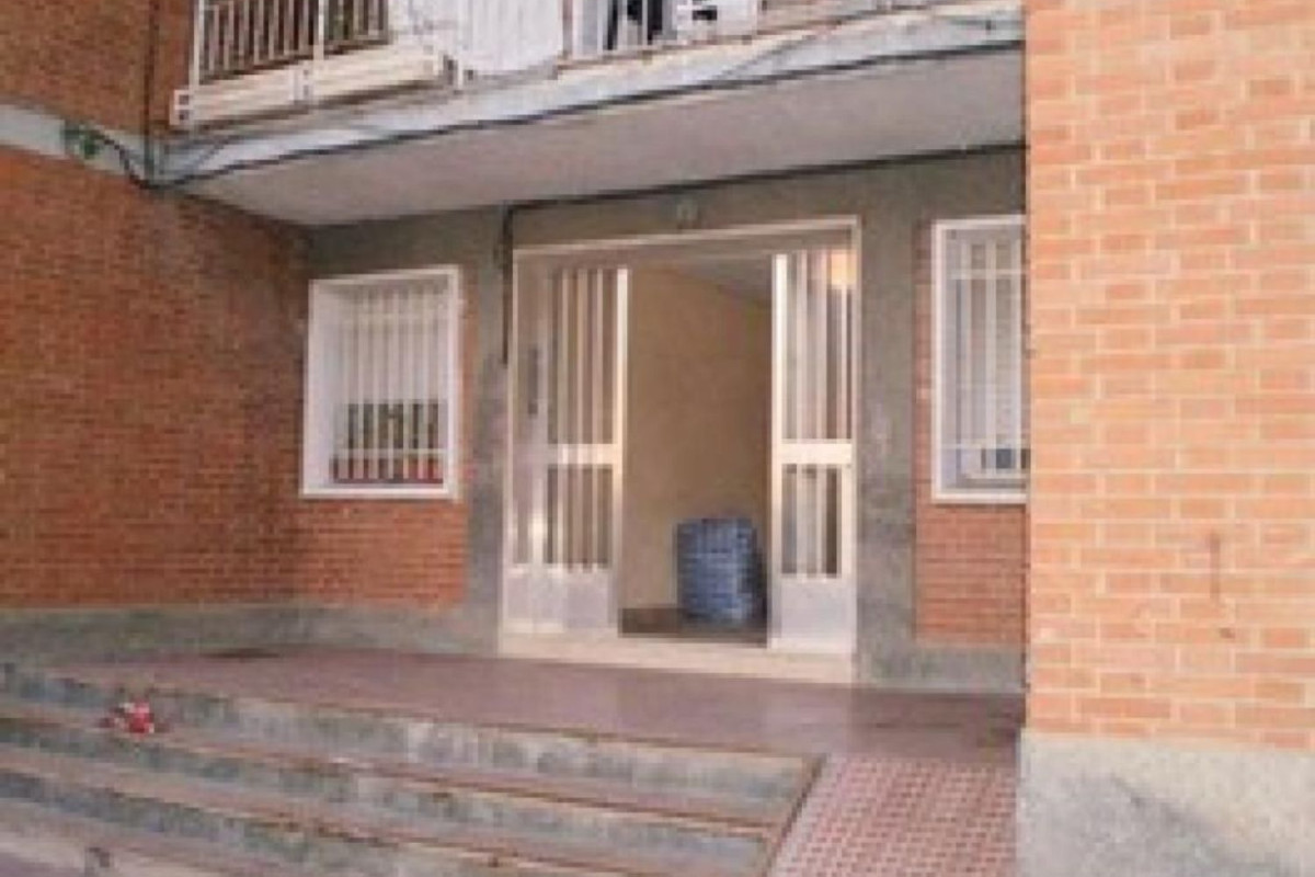 Venta de piso en Calle Ponce de León, Alcalá de Henares
photo 1
