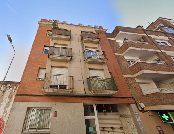 Piso en venta en  Calle del Doctor Salvà, Terrassa photo