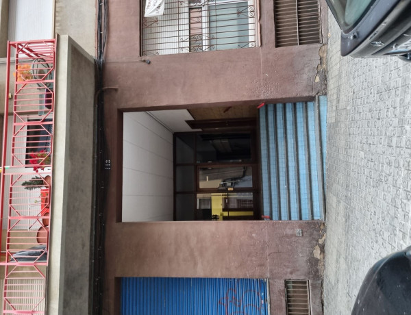 Piso en venta en Calle del Rosselló, Mataró thumbnail 2