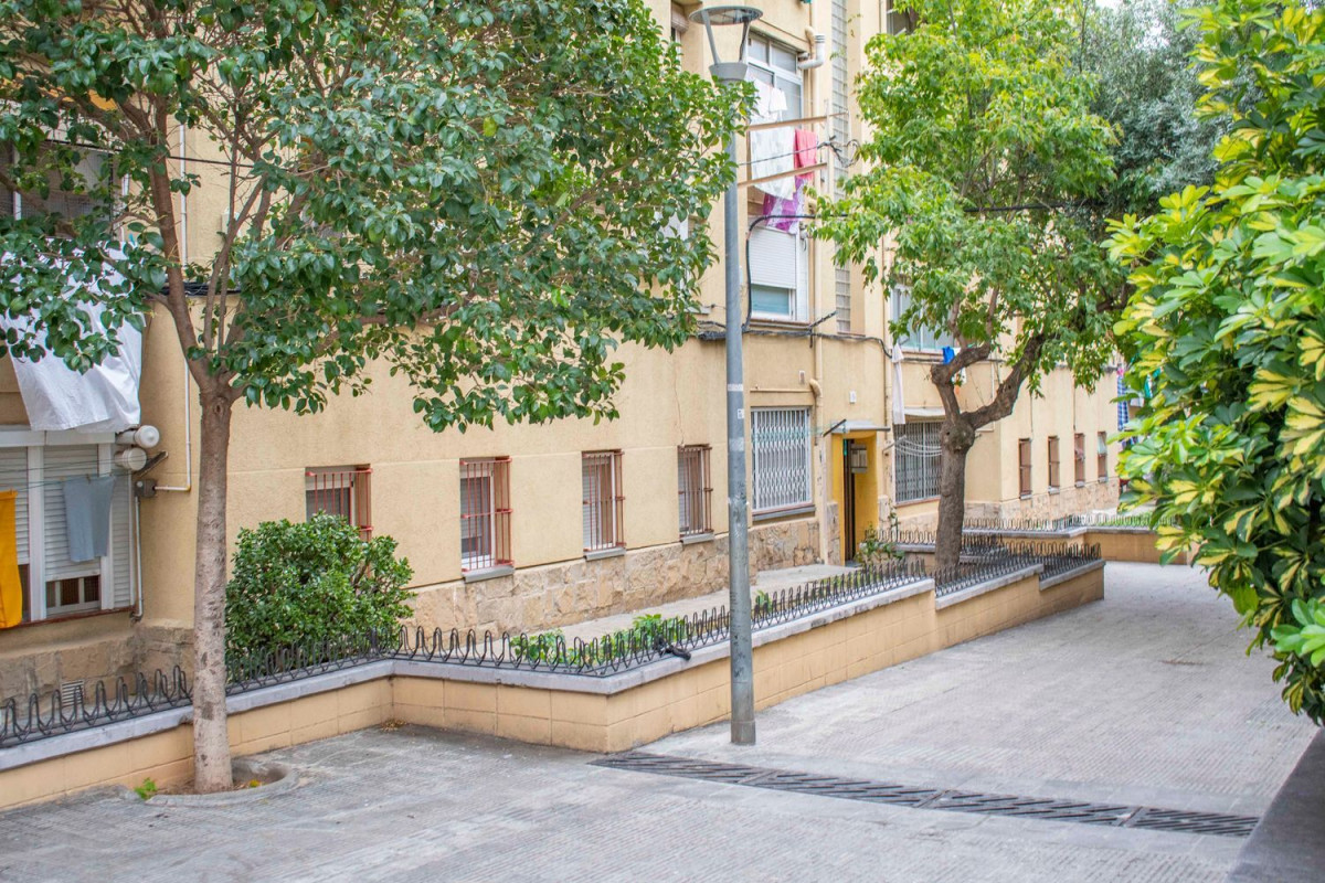 Venta de piso en Calle de les Mimoses, Hospitalet de Llobregat
 photo 2