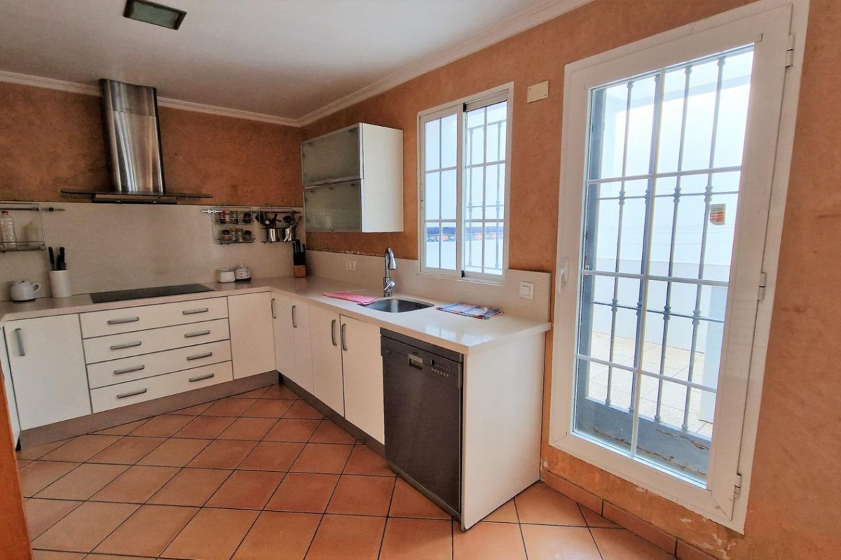 Sale of independent chalet in Center, Algeciras
photo 1