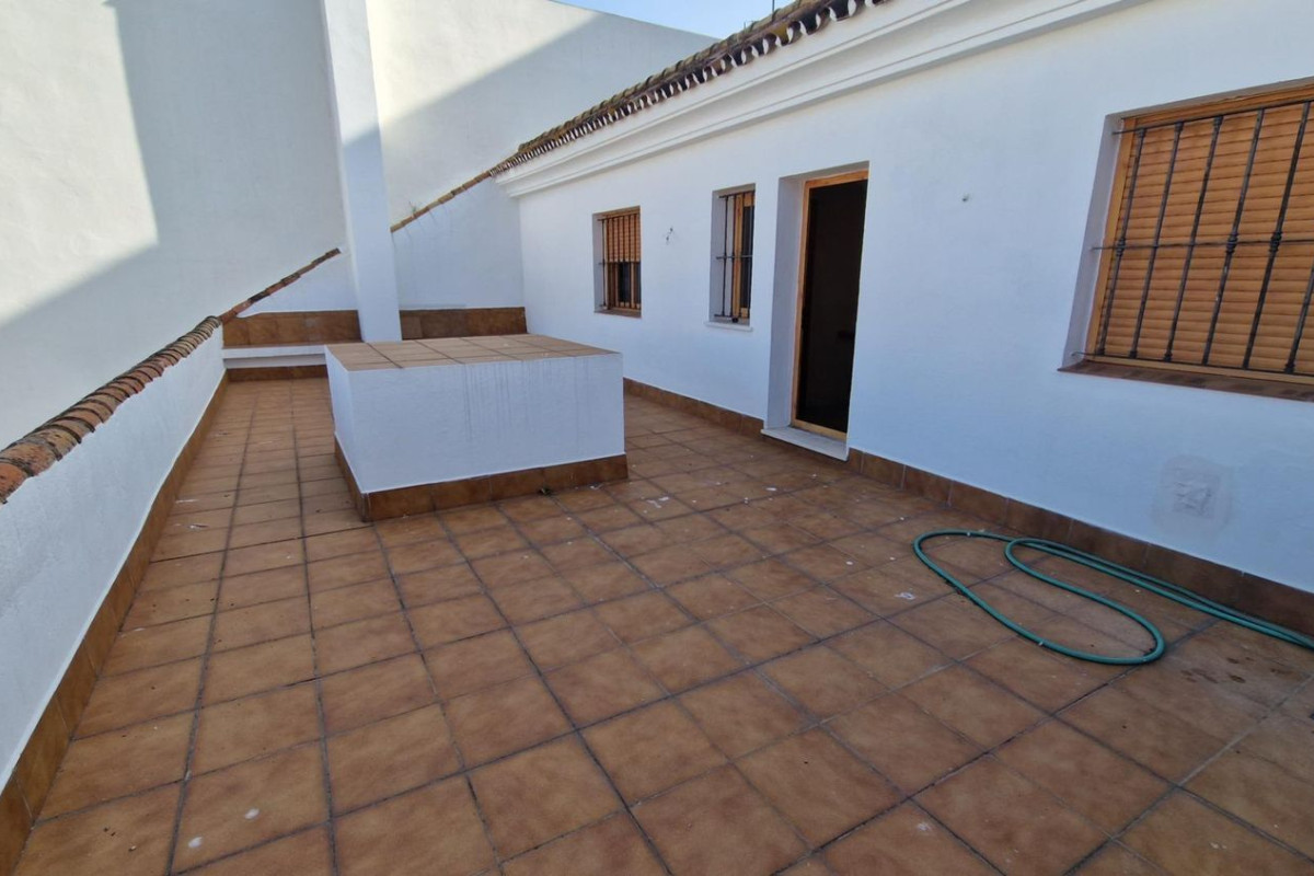 Sale of independent chalet in Center, Algeciras
photo 2