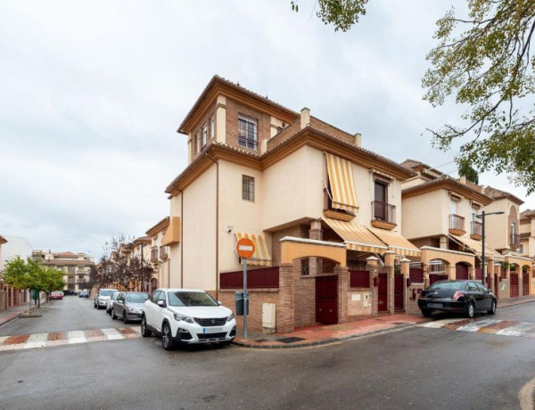 Detached villa for sale in Calle Madrid, 25 A, Armilla photo 1
