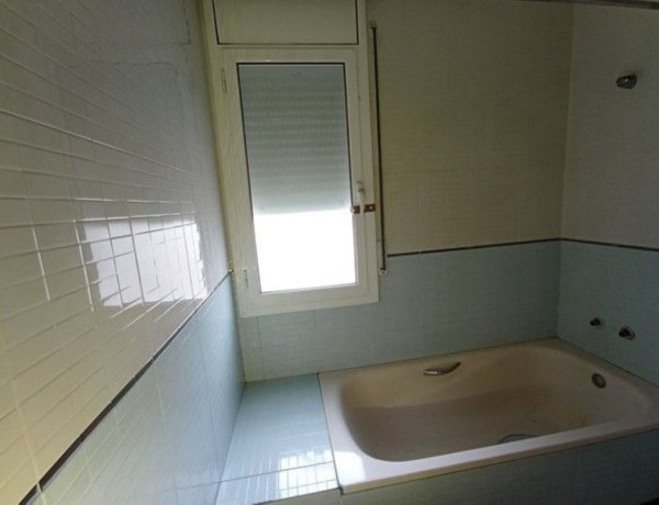 Detached villa for sale in Avenida Mil·lenni, Lloret de Mar thumbnail 2